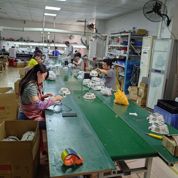 Dongguan Fulida Intelligent Technology Co., LTD manufacturer production line